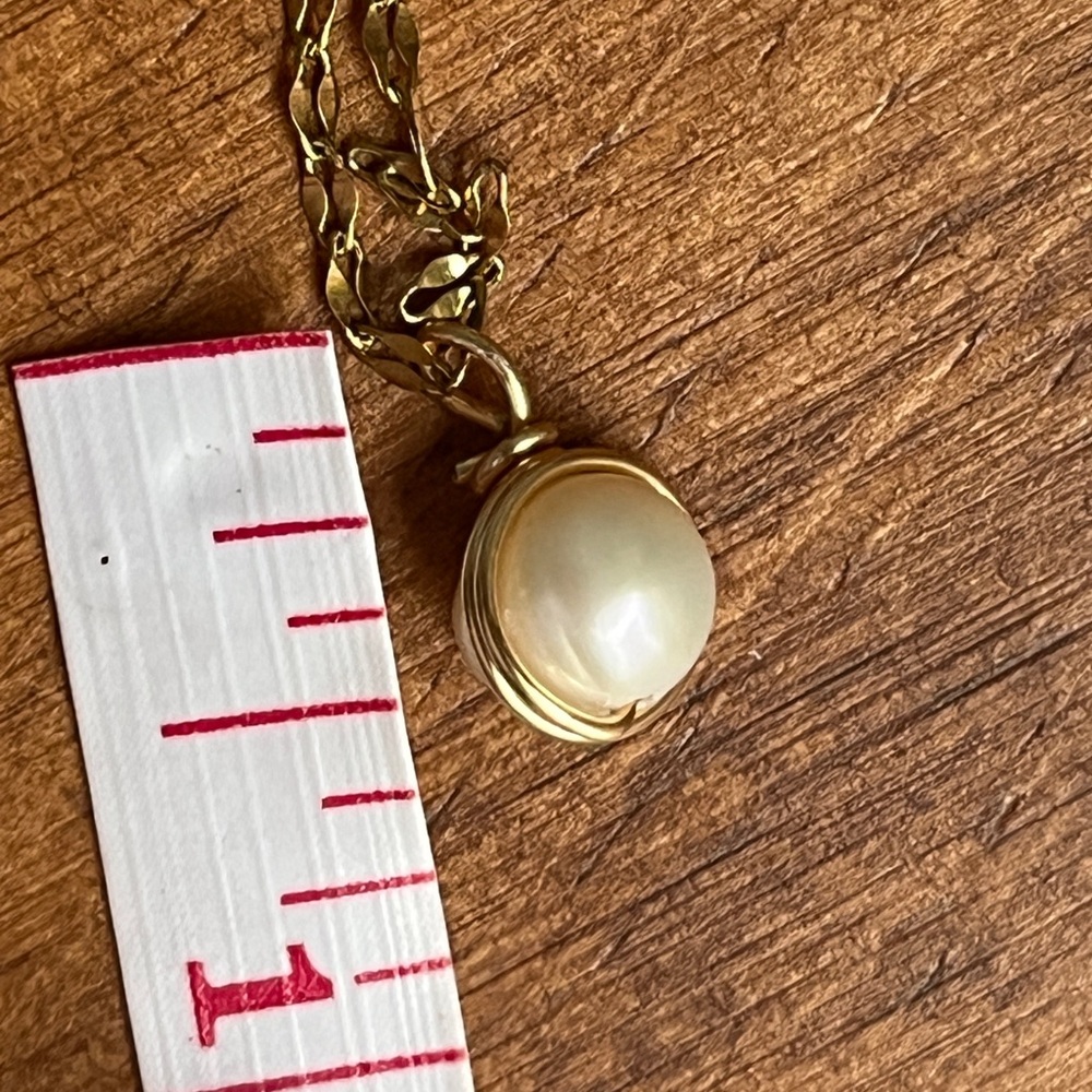 Genuine Freshwater White Pearl on 18K Gold Plated over stainless steel 17” Chain - Picture 9 of 10